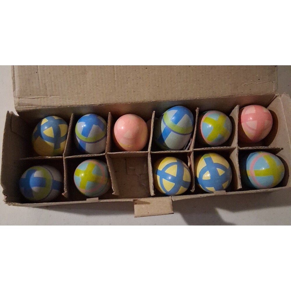 Lillian Vernon Plaid Wooden Egg Set – Decorative Easter Eggs